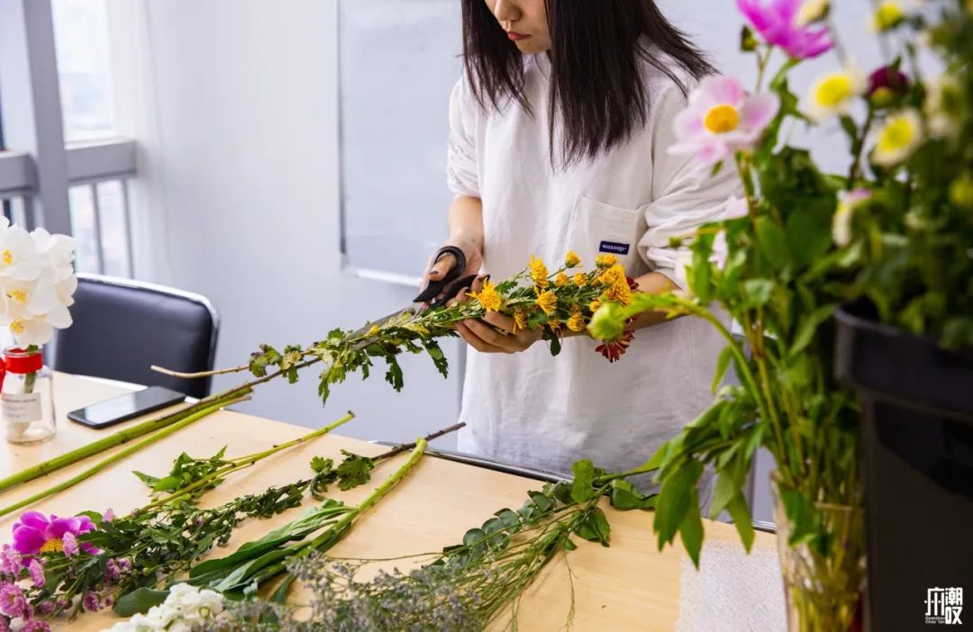 深夜去广州的花卉市场买花,如何逛斗南花卉市场买花便宜