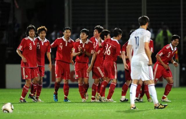 邓卓翔还能冲击中超吗,足球界的伤仲永