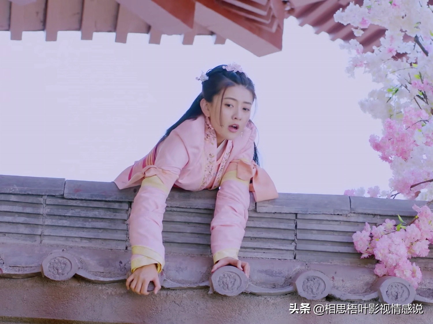 双世宠妃中的曲小檀性格,双世宠妃曲小檀穿越原因