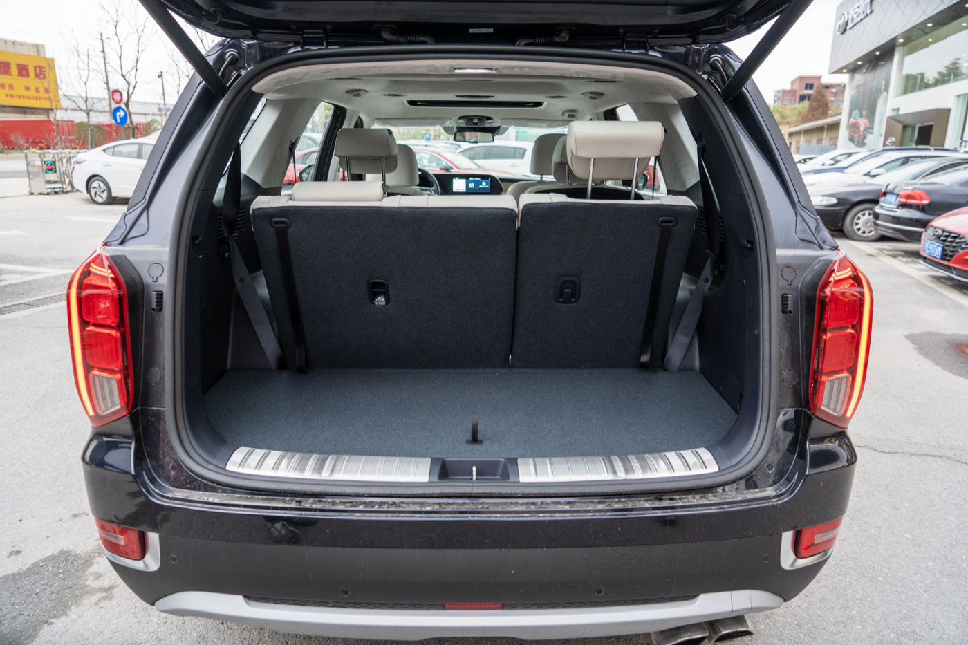 现代帕里斯帝黑武士试驾,2022现代豪车帕里斯帝试驾视频