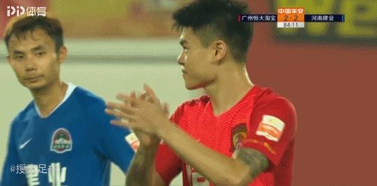 恒大变天了！靠主场昏哨勉强战平河南建业太丢人，郑智暂代主帅