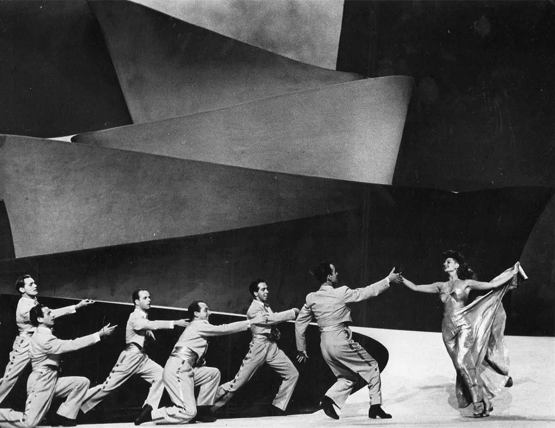 刘雯樱花紫色,刘雯拍过啥片