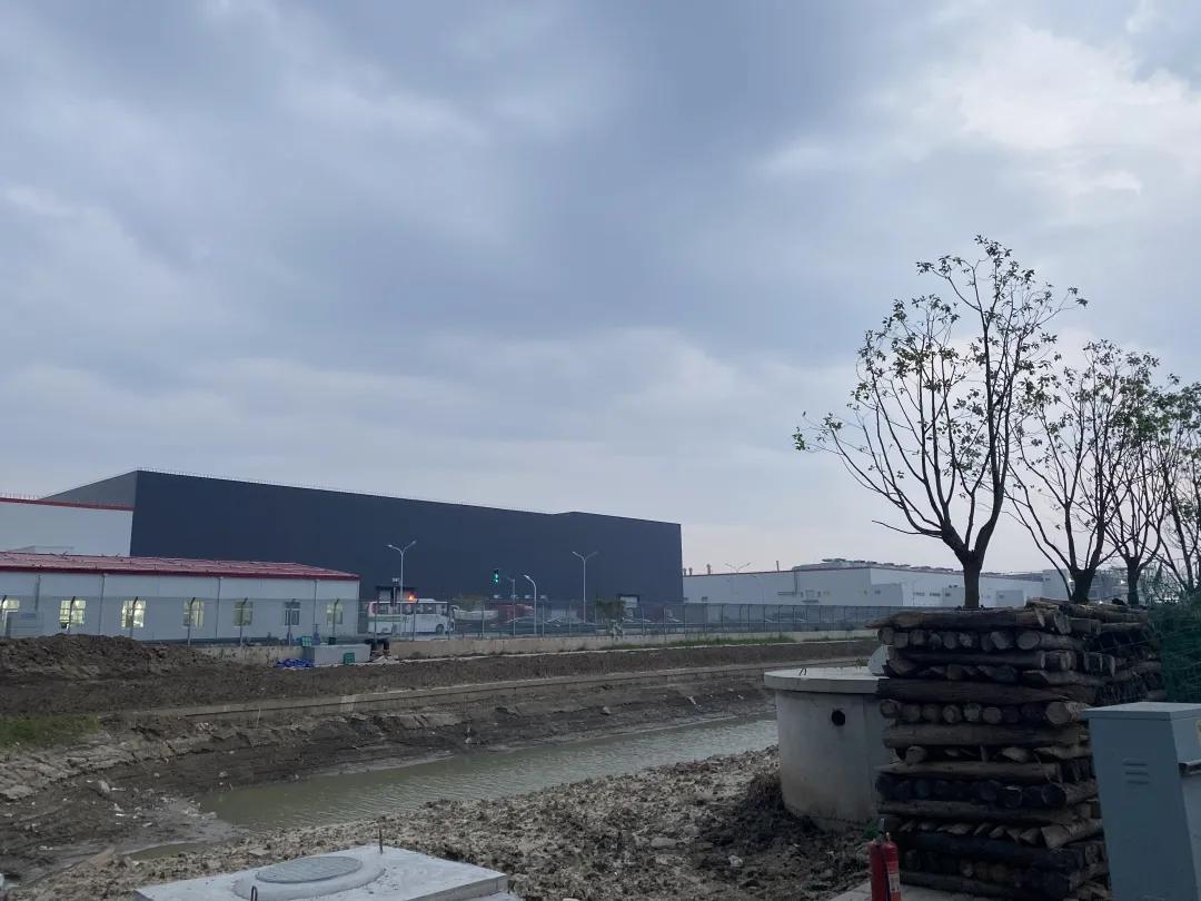 实探上海特斯拉工厂:ModelY两月后或投产,每周200名应聘者涌入