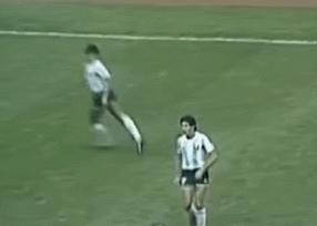 马拉多纳更衣室喊阿根廷视频,马拉多纳不要为我哭泣图片