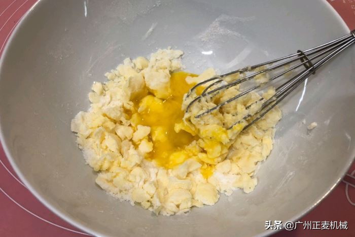 菠萝面包的做法烤箱,菠萝面包的家常做法用烤箱