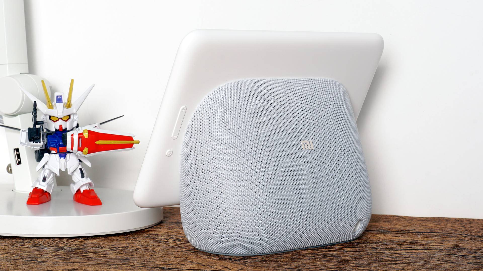 小爱触屏音箱pro8和平板,小米小爱触屏音箱pro8和10英寸