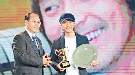 娱乐圈优秀的男演员,娱乐圈十大男星谁最帅