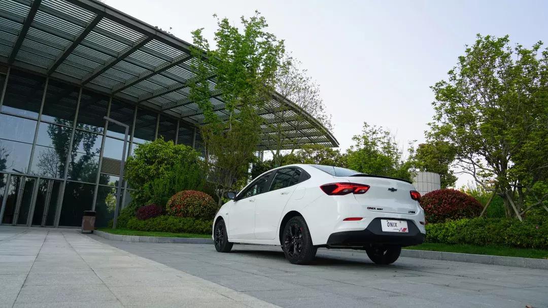 雪佛兰科沃兹320高配2018款试驾,雪佛兰科沃兹325t试驾