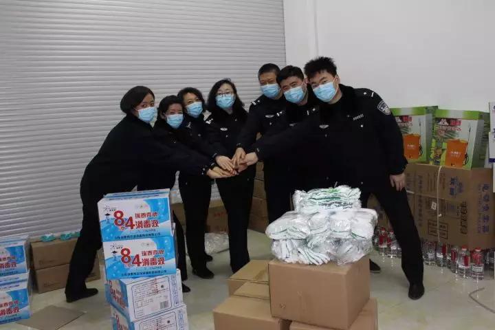 警察忙碌不回家,警察不回家下班吗