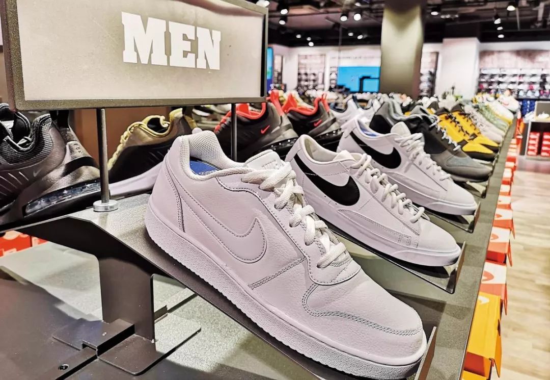 越南耐克鞋厂 (耐克为什么把鞋工厂搬到了越南)