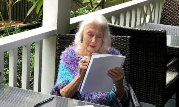 106岁芭蕾舞女终身未婚却人人羡慕：长寿秘诀，远离男人，多跳舞