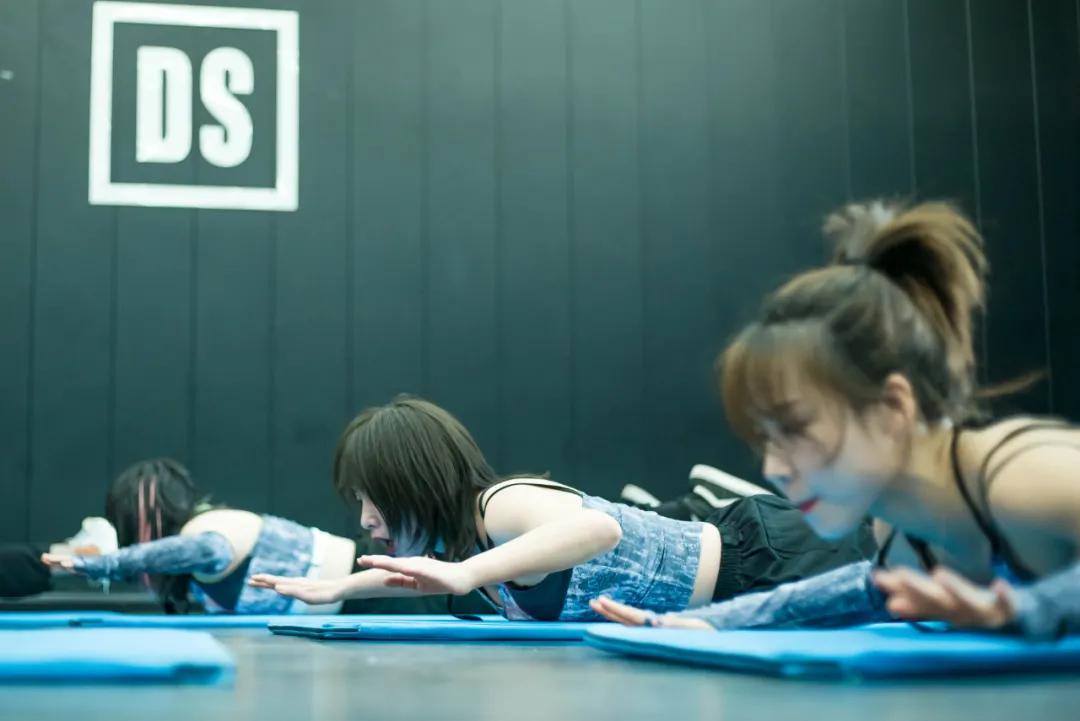 体能差，舞感再好也白搭！学跳舞该如何训练体能？