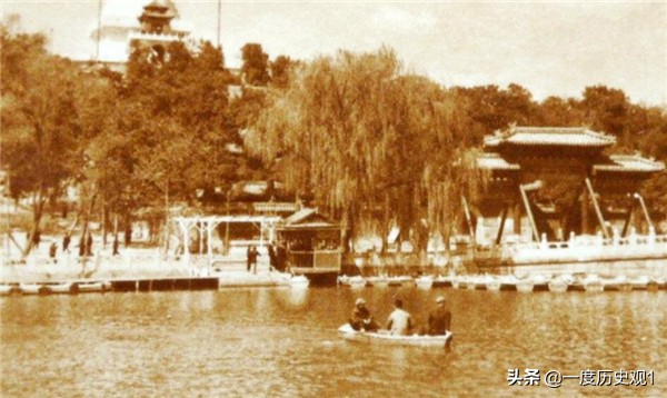 荷兰贵族女孩嫁中国工人，相依60余年依旧“青梅竹马”