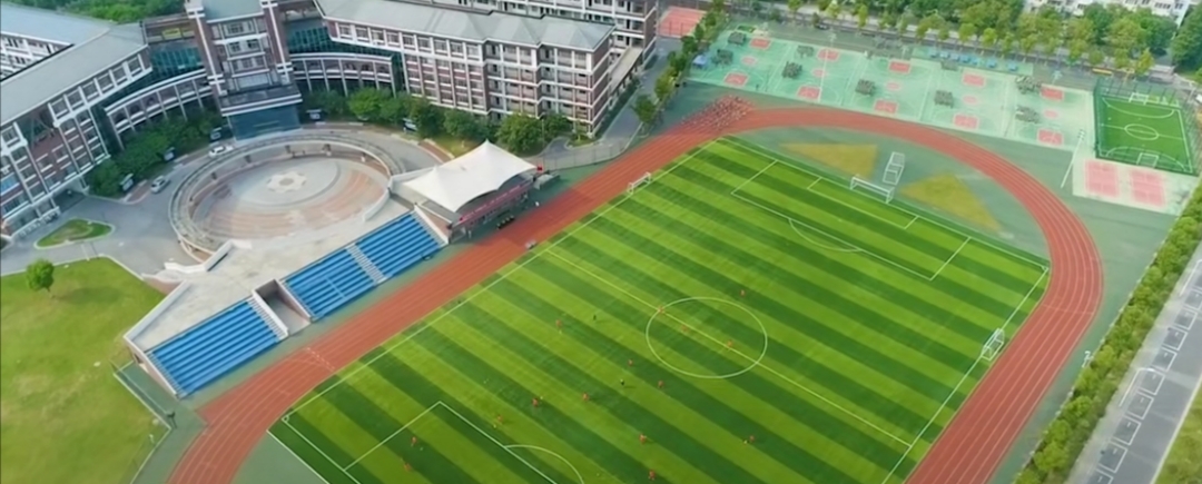 西藏女孩当足球队长,藏族女生足球队队长