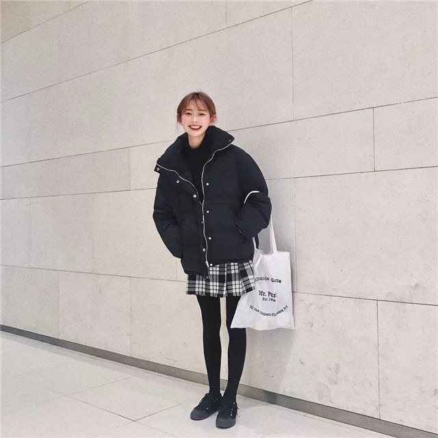 羽绒服小个子内搭裙145-150高级感,小个子羽绒服搭半身裙长度