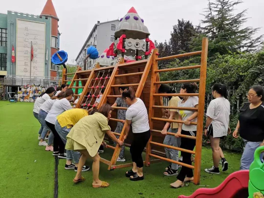 师爱如蜜，用心铺开童话之路，格林童话幼儿园喜迎开学季