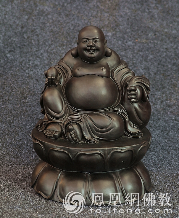 桐柏山木雕博物馆弥勒佛雕像,桐柏木雕博物馆龙的雕像