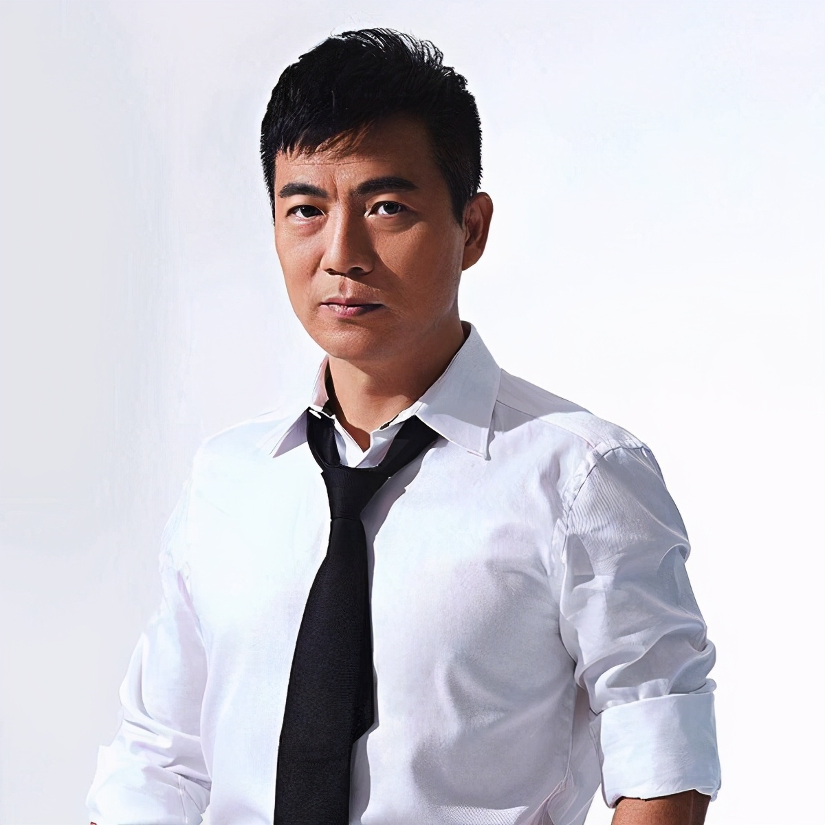 黄健翔辟谣一针见血吐槽本土球员,黄健翔不会踢足球为啥口若悬河