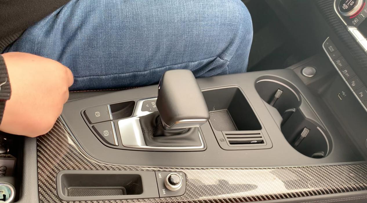 评测2022款奥迪a4l豪华动感,新款奥迪a4l真实评价