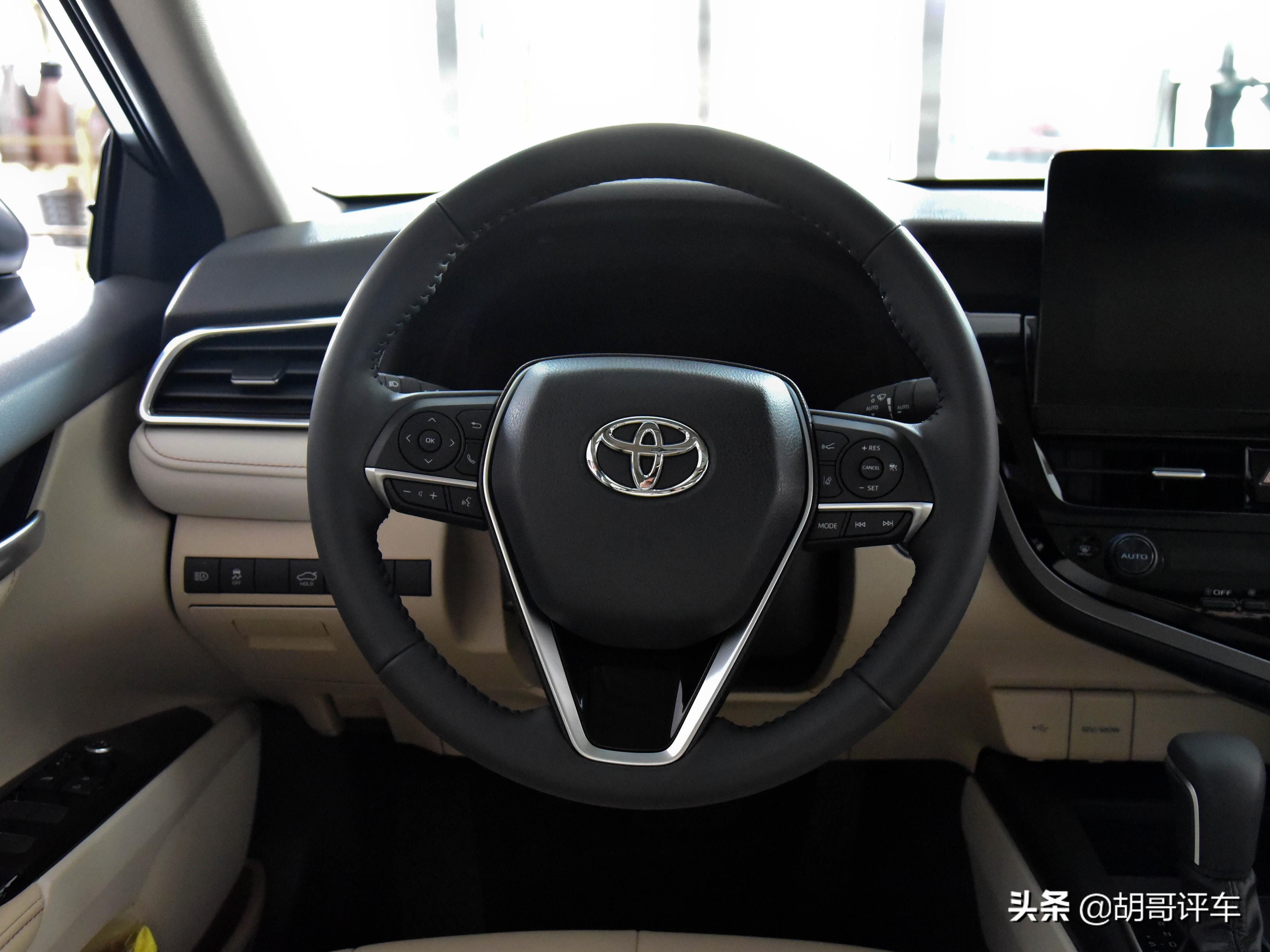 质量好价格便宜的b级车,丰田凯美瑞实力有多强哪款值得买