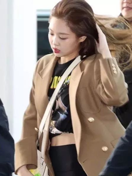 宋祖儿同款运动服,宋祖儿同款卫衣