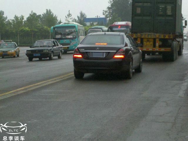 奔驰大g要上四缸了,奔驰大g为何要出2.0t