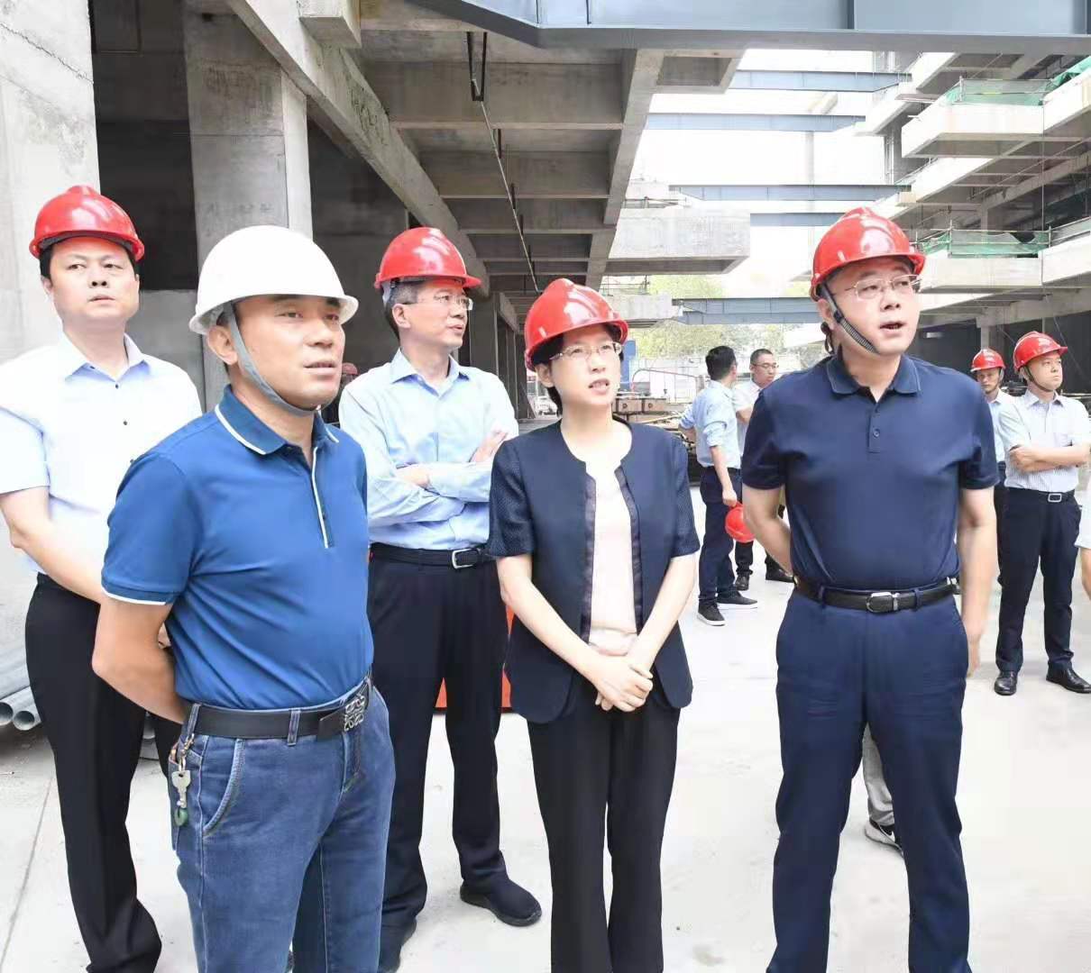 殷敏镇江人,扬中市新闻殷敏