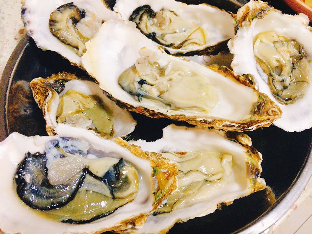 烧烤店生蚝烤法全过程,烤生蚝和烧烤哪个好吃