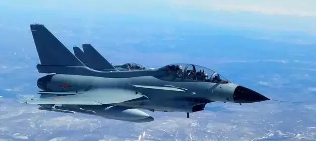 歼10在实战中的性能如何,歼10到底有什么优点