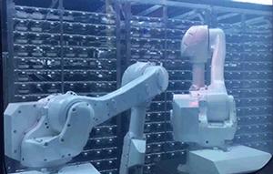 三里屯惊现*场赌**火锅！用鱼丸下注？