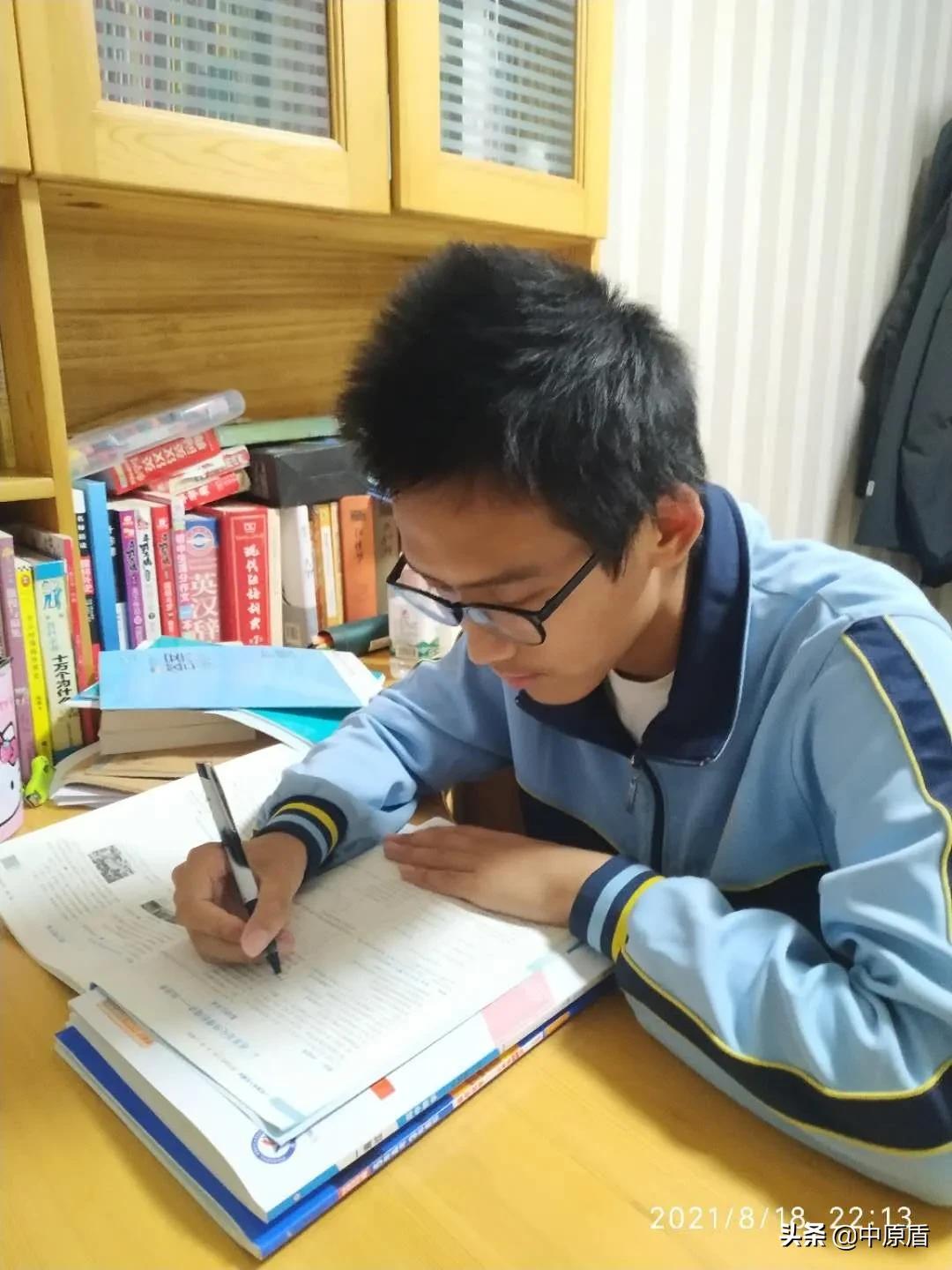 中学生自己要求看心理医生,中学生说不想读书该怎么做