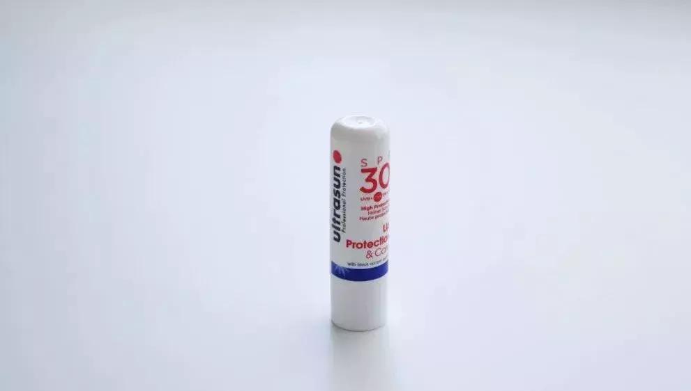 25支秋冬唇膏大型测评｜越搽越干？唇炎？最佳口红打底？