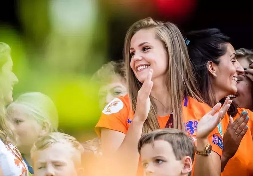 浣犺涪鐞冪殑鏍峰瓙鐪熺編,浣犺涪鐞冪殑鏍峰瓙鐪熺編浣滄枃