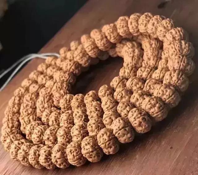 金刚菩提红了之后还继续盘吗,金刚菩提盘到什么程度才是最好的