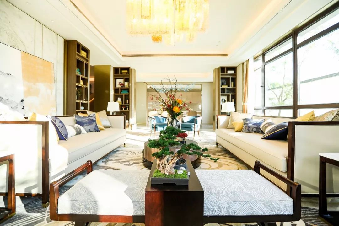 两年业绩对比图表,两年业绩对比柱状图