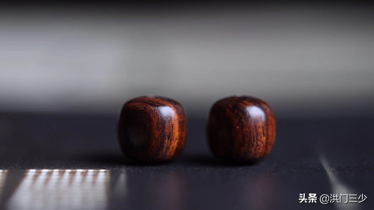 假海黄手串买时有海黄味,海黄手串的保养及把玩