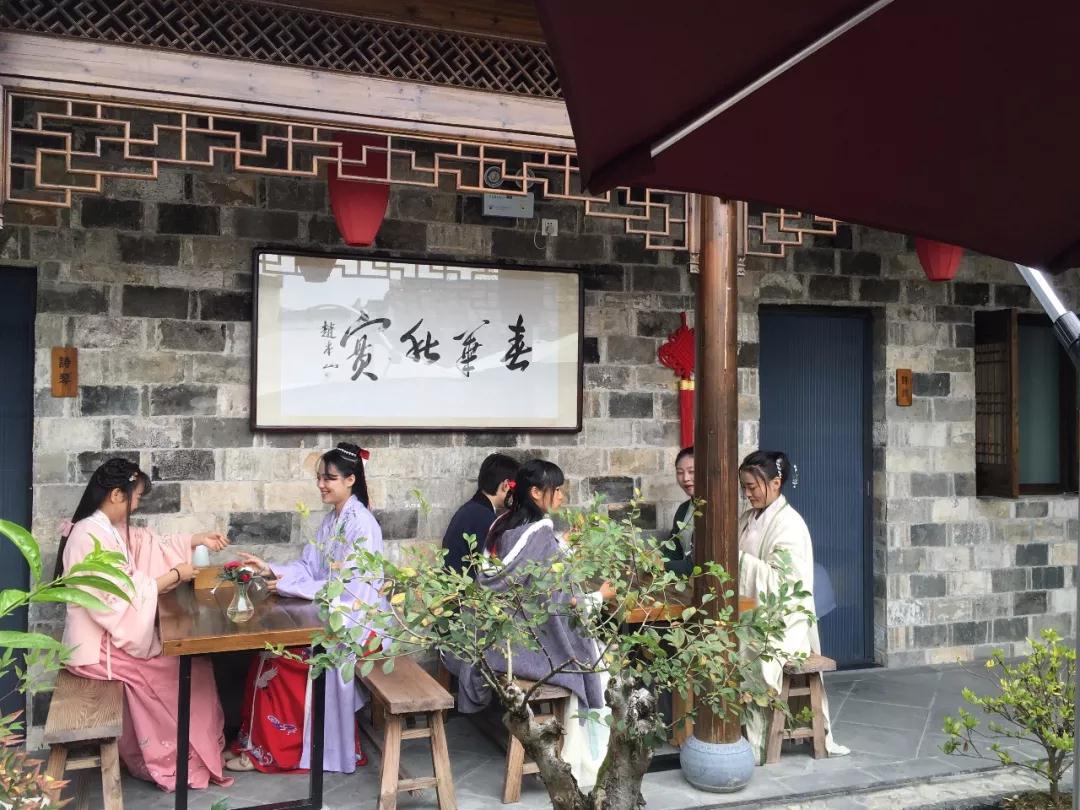 民宿徽派之美,徽派元素侘寂风民宿