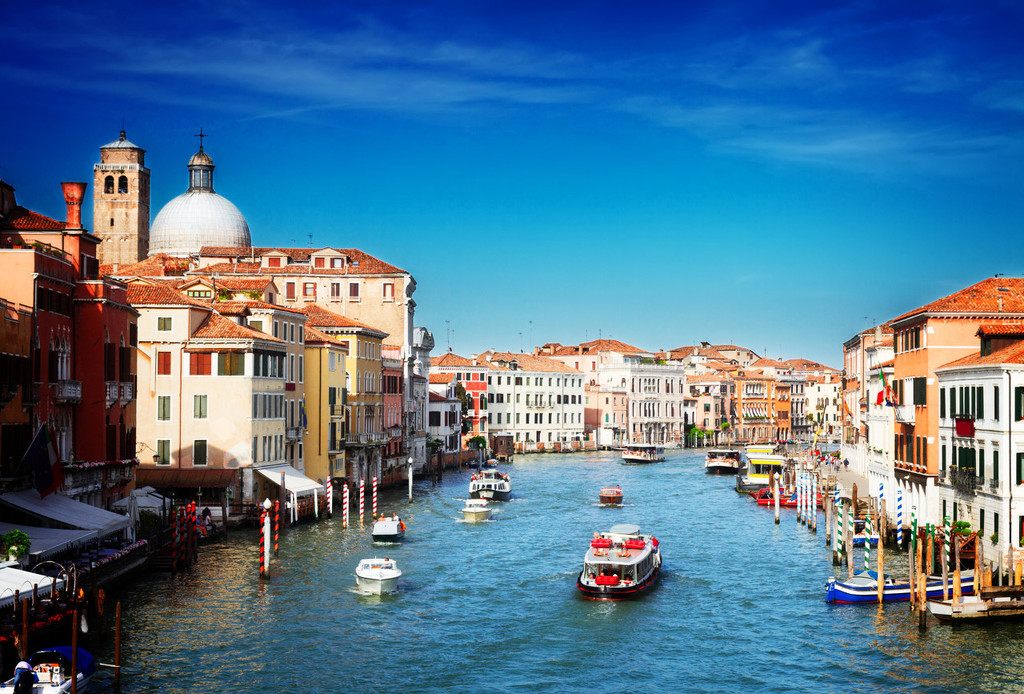 国内游客在国外被侵犯,中国游客去国外旅行被遇到抢劫犯