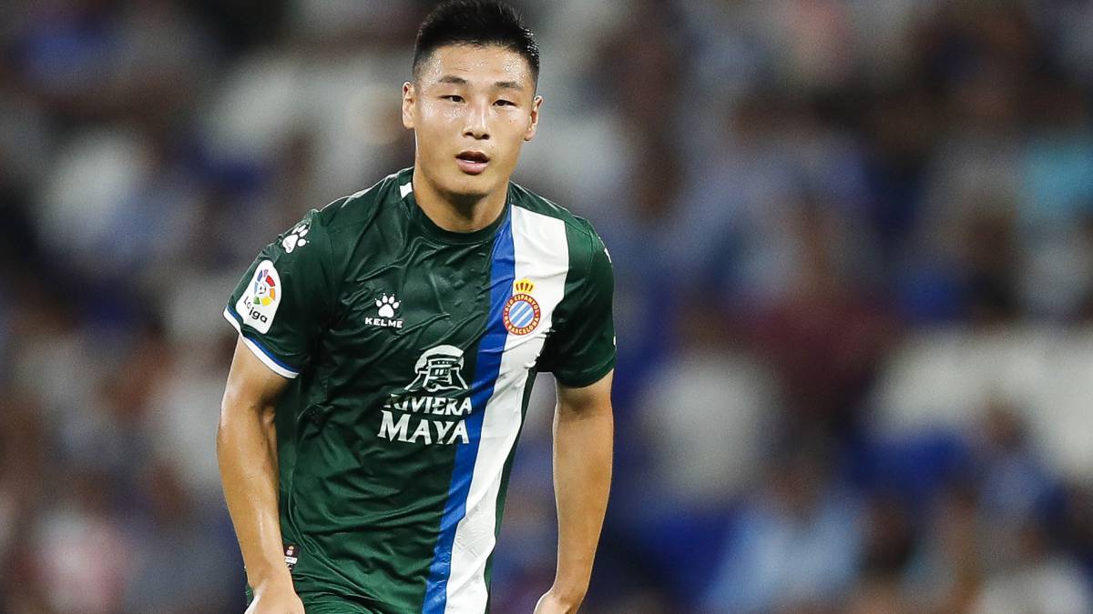 疯狂！中国球迷攻占西班牙人官推西媒用一句话盛赞武磊