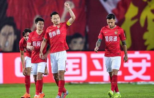 郜林破僵局恒大显霸气,恒大射手王郜林生涯