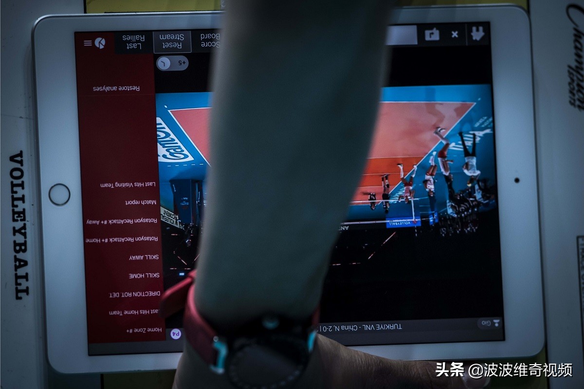 朱婷上演新绝技,女排朱婷霸气暴扣