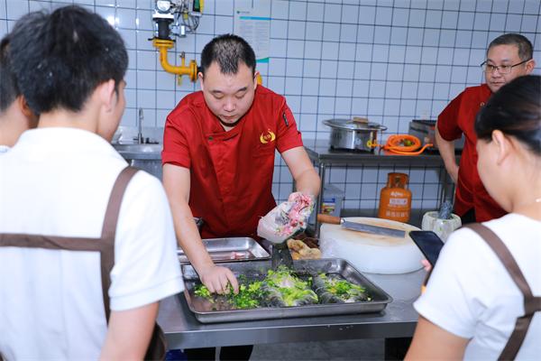 梦想起航，奋勇向前，煌旗第一届精英班圆满落幕