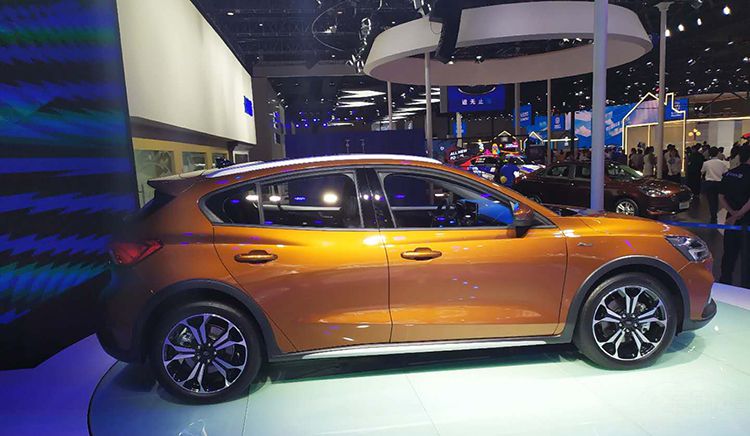 福特福克斯active评测,19年福特福克斯active顶配