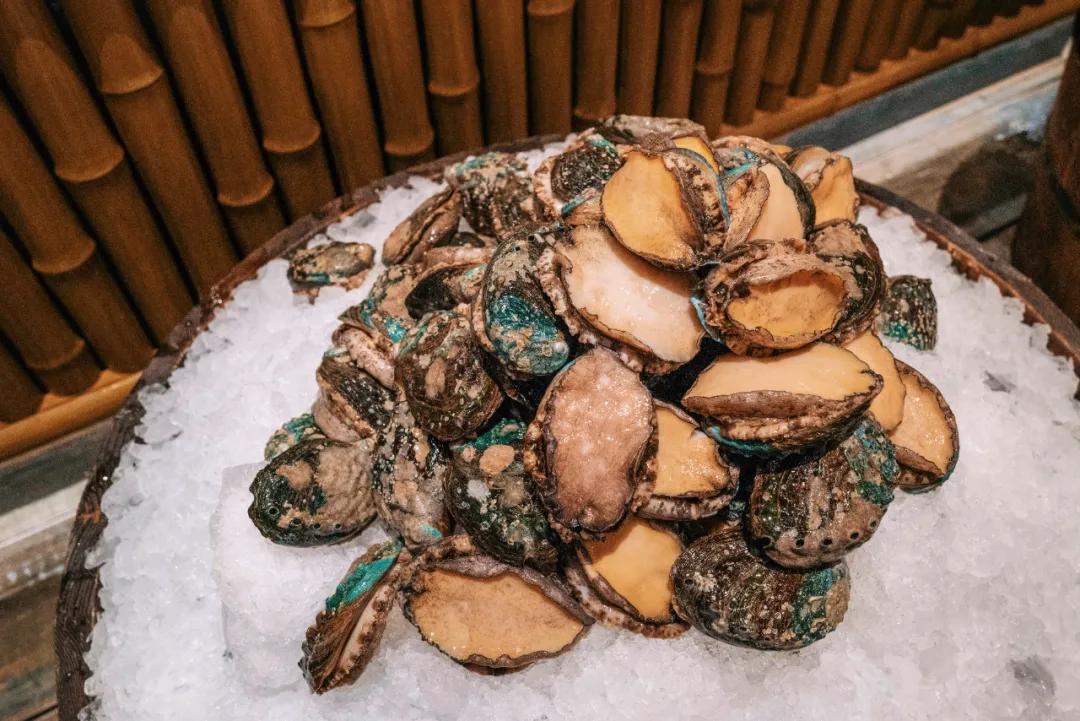 200块钱住北京,200块住酒店吃大餐