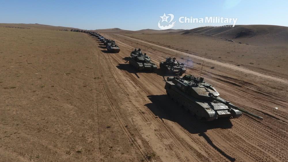 解放军精锐装甲突击群驶出国门,解放军最强装甲突击群