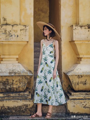 吊带沙滩连衣裙,夏日度假吊带连衣裙