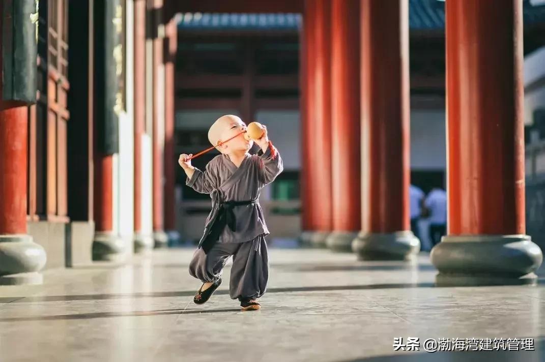 多与智者争高下莫与傻瓜争短长,常与同好争高下莫与傻瓜争长短