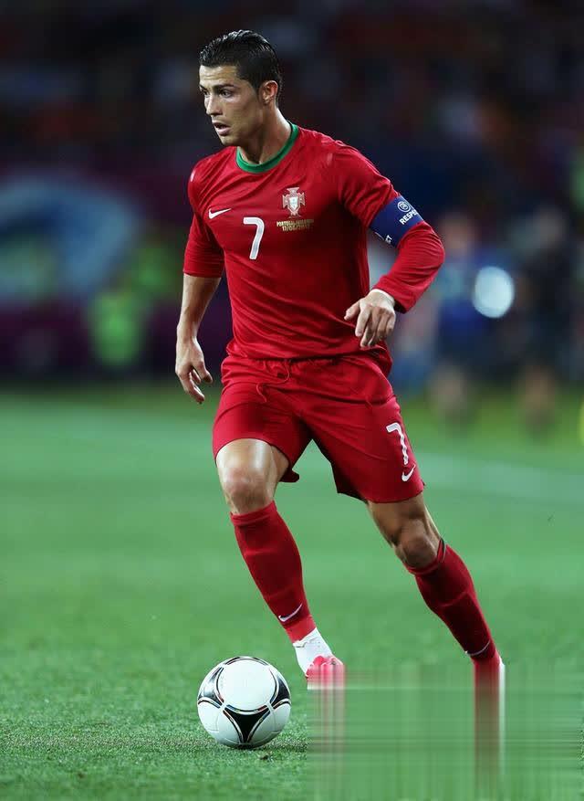 足坛最伟大的十大球星,足坛十大兄弟球星