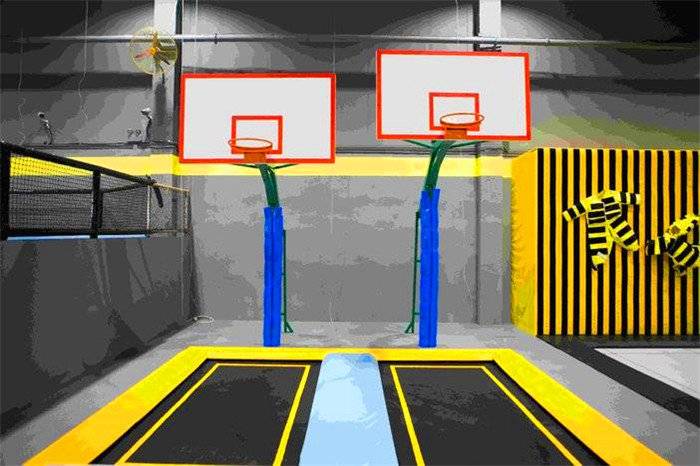 蹦床运动馆团购,阜阳人人汇运动蹦床馆