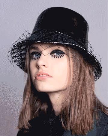 dior迪奥2019秋冬巴黎时装发布会,迪奥christiandior2020秋冬时装秀